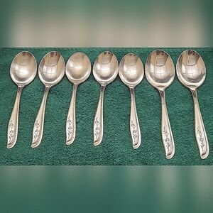 Vintage Supreme Silverplate Petal Lane Spoons